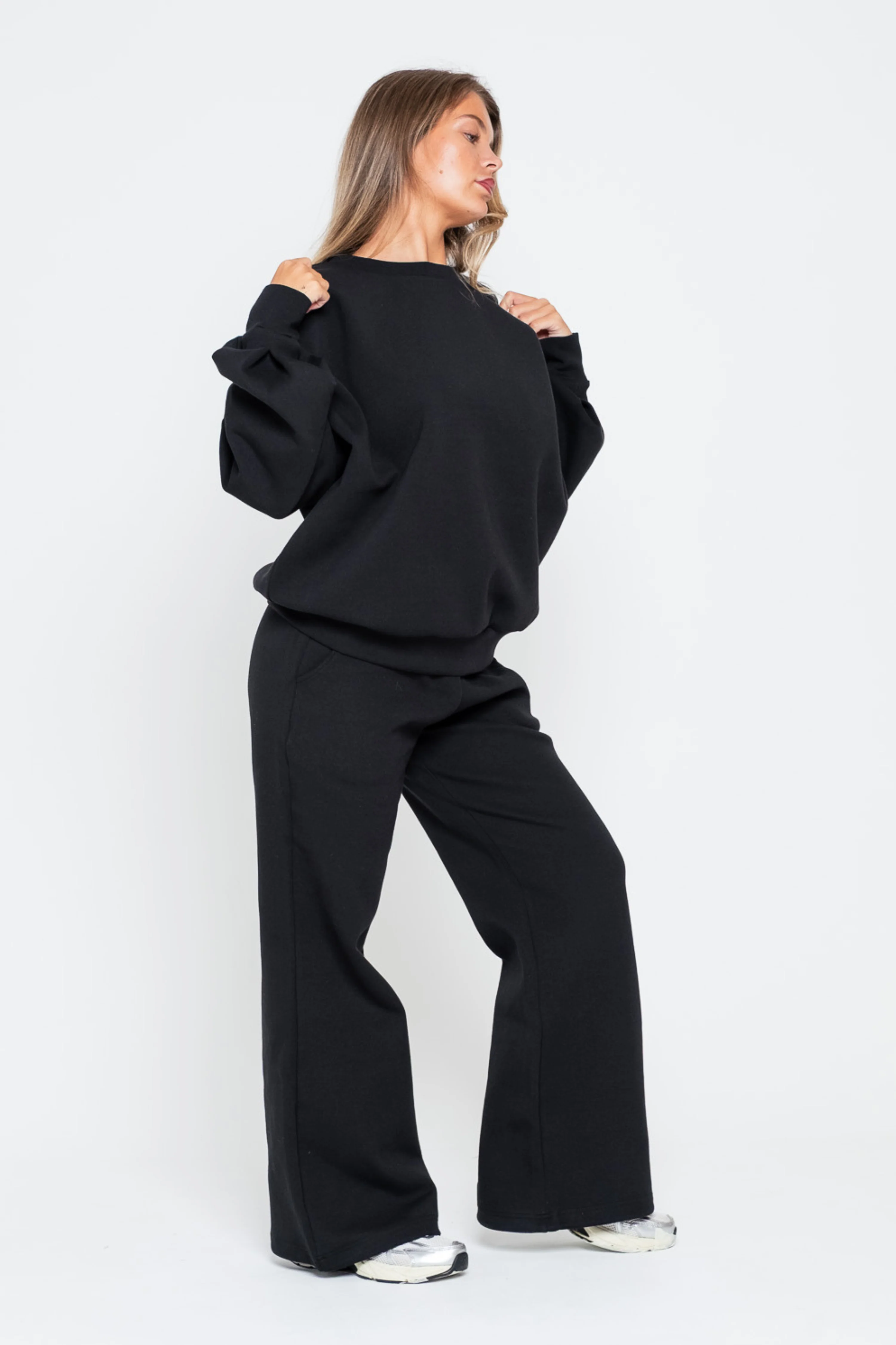 Crew Neck Oversized Jumper Black - Image 3