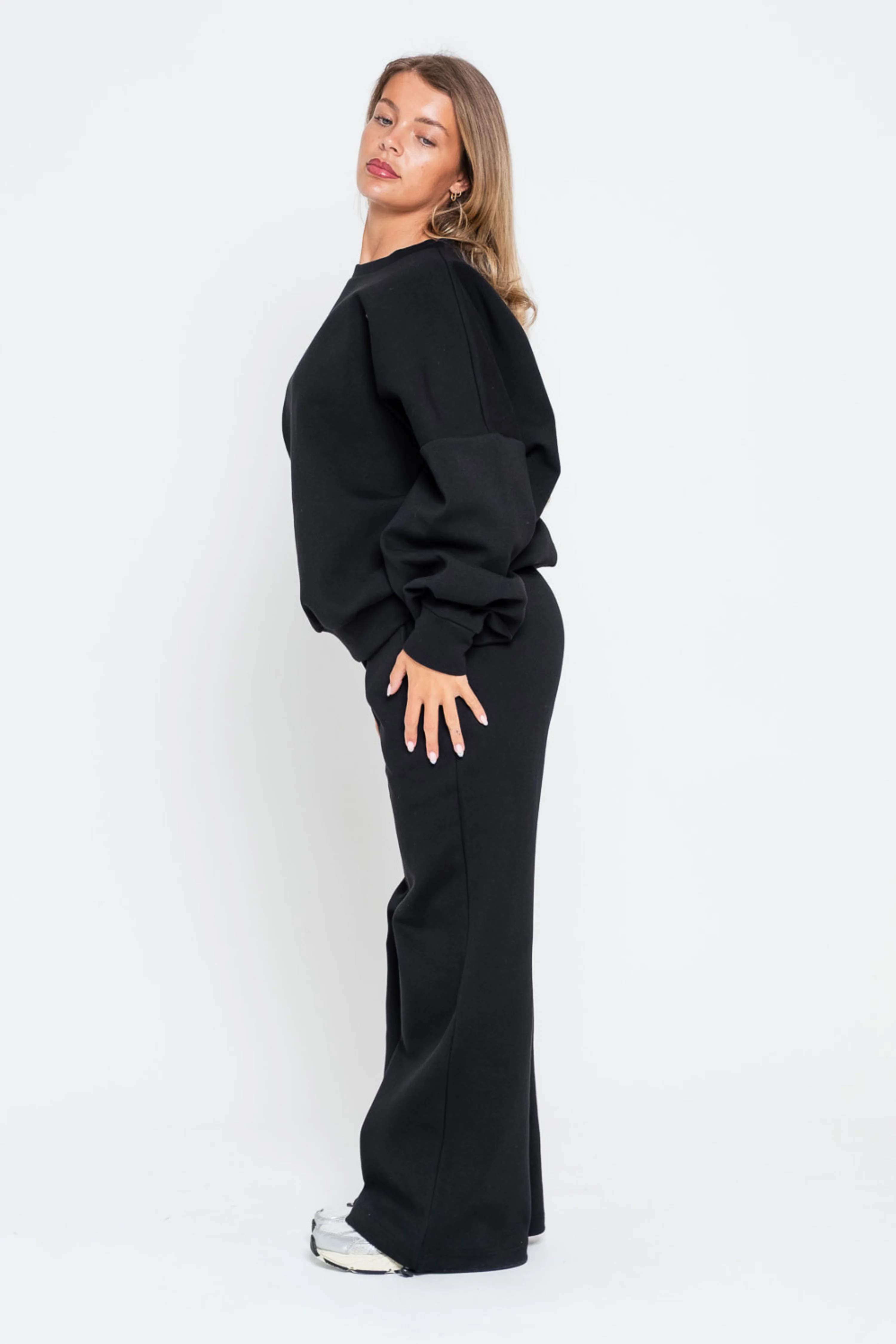 Crew Neck Oversized Jumper Black - Image 6