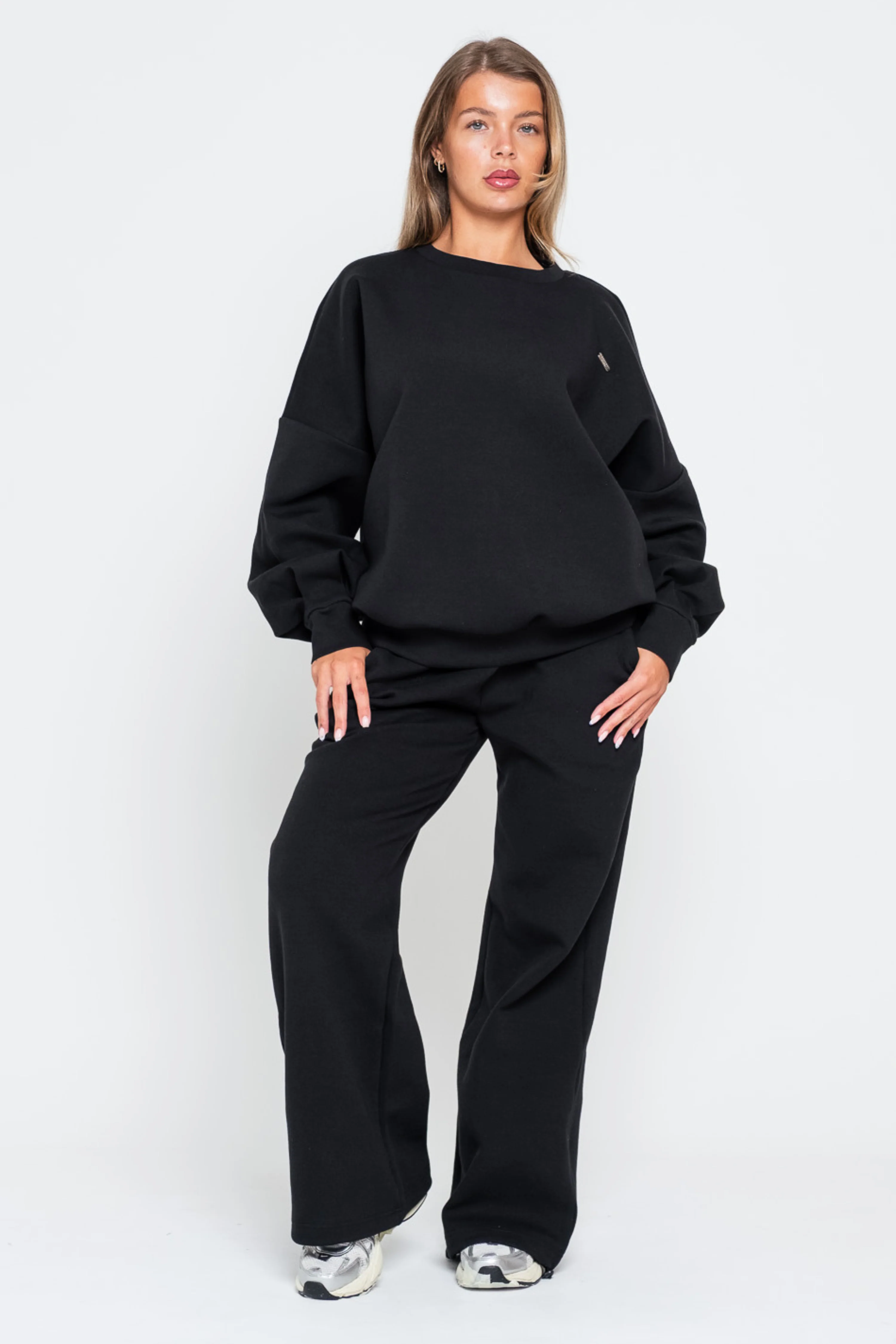 Crew Neck Oversized Jumper Black - Image 8