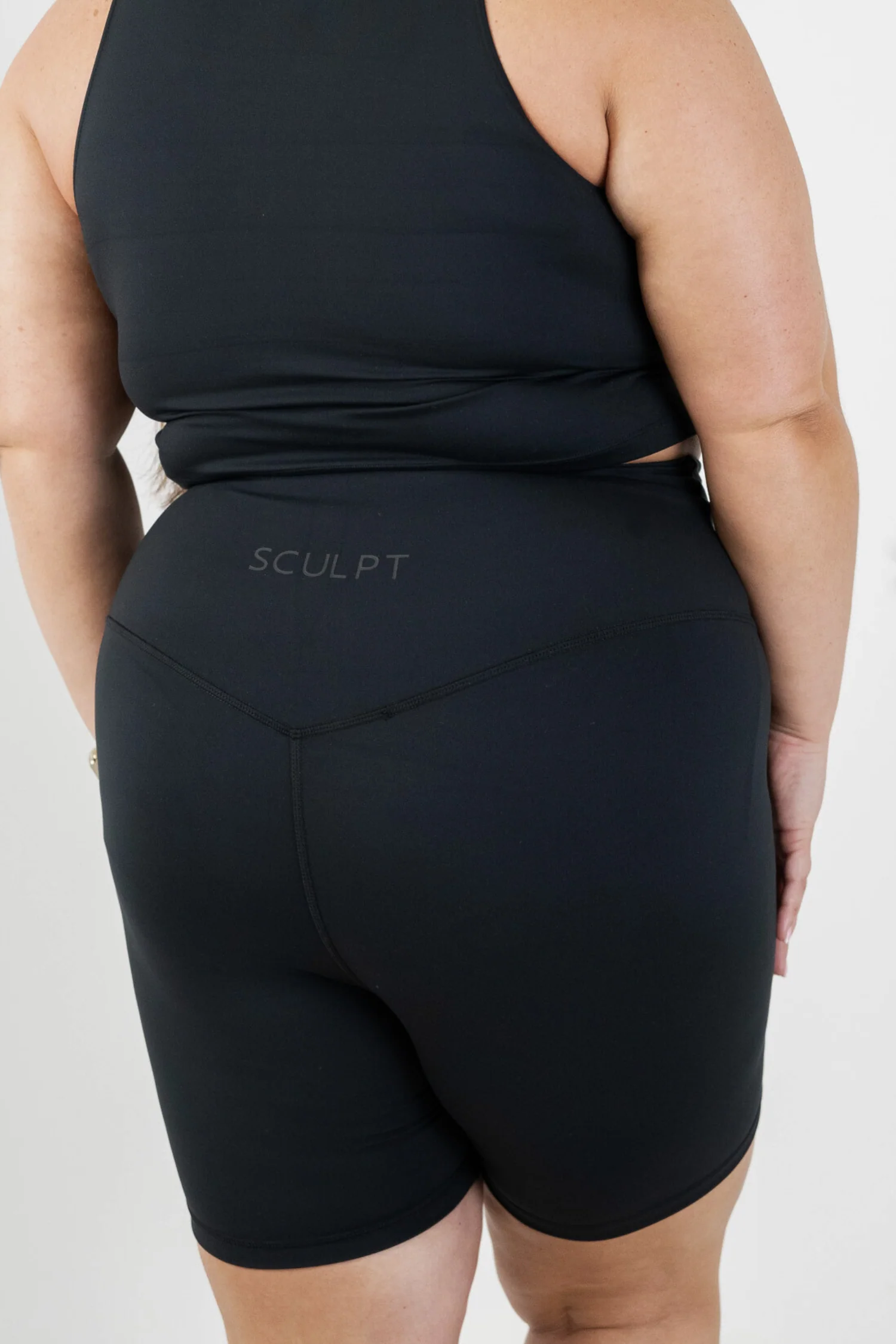 High Waisted Mid Length Shorts Black - Image 11