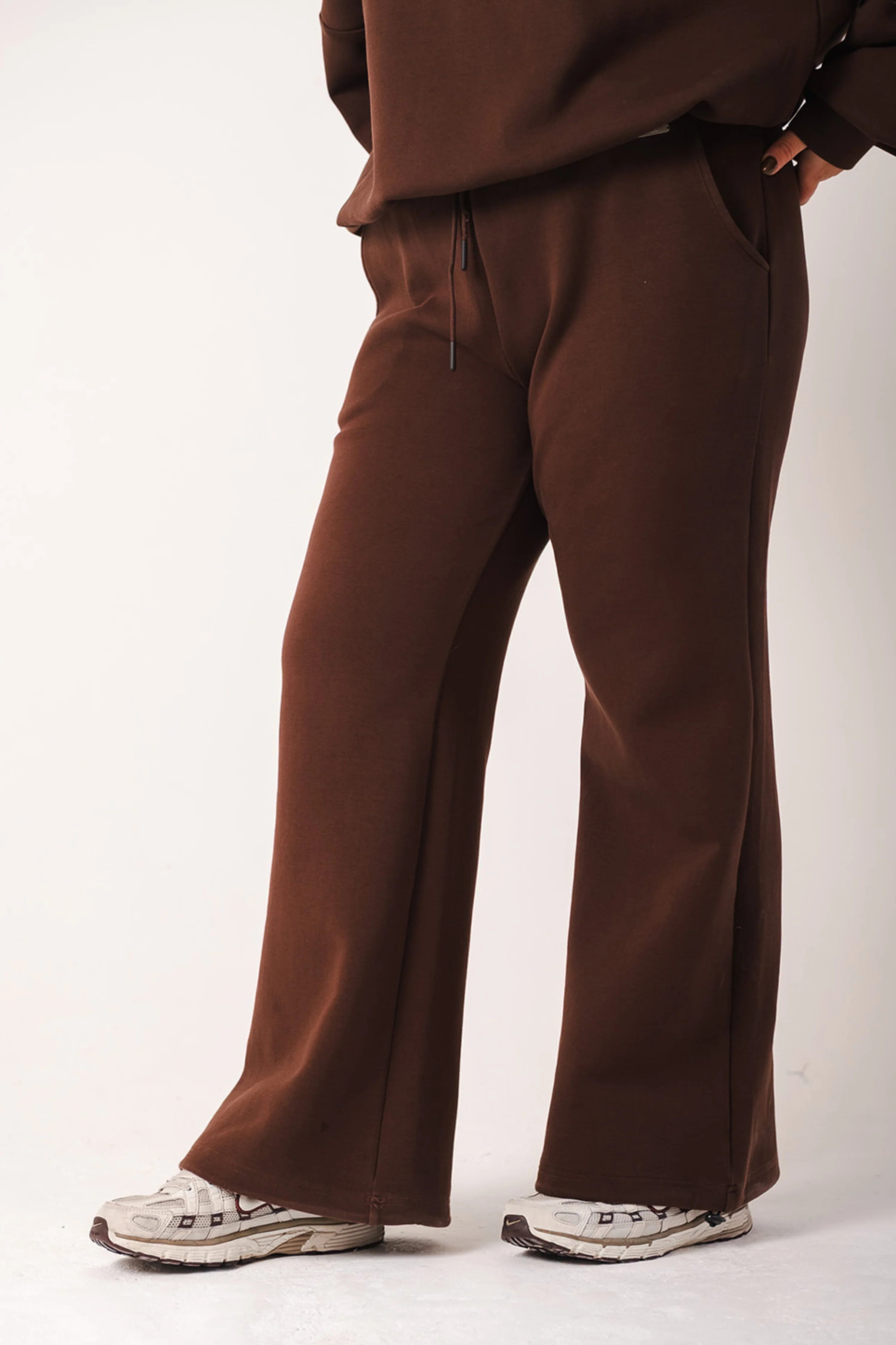 Adjustable Wide Leg Oversized Joggers Cocoa - Image 4