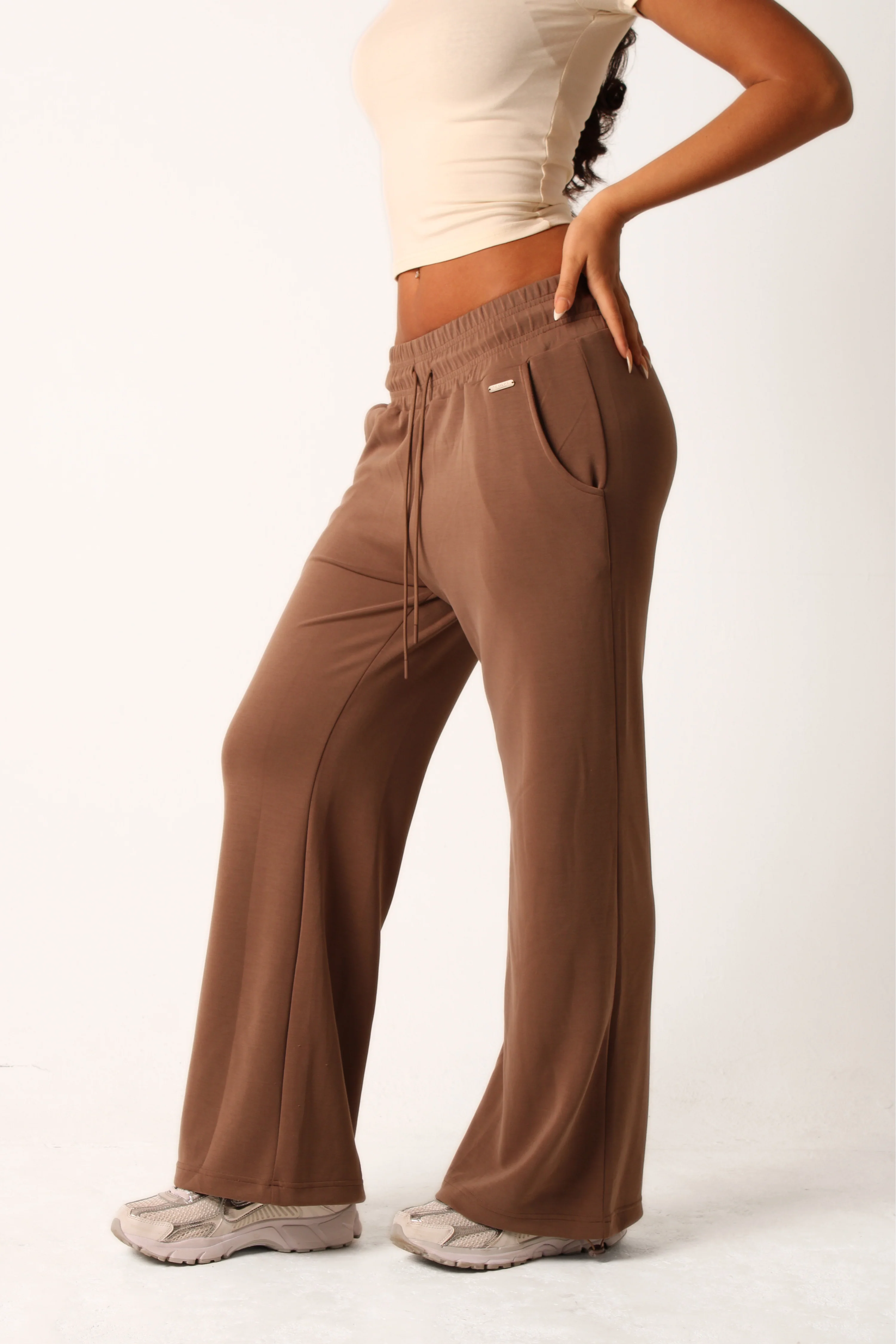 Oversized Light Weight Elasticated Soft Touch Joggers Clay - Image 3