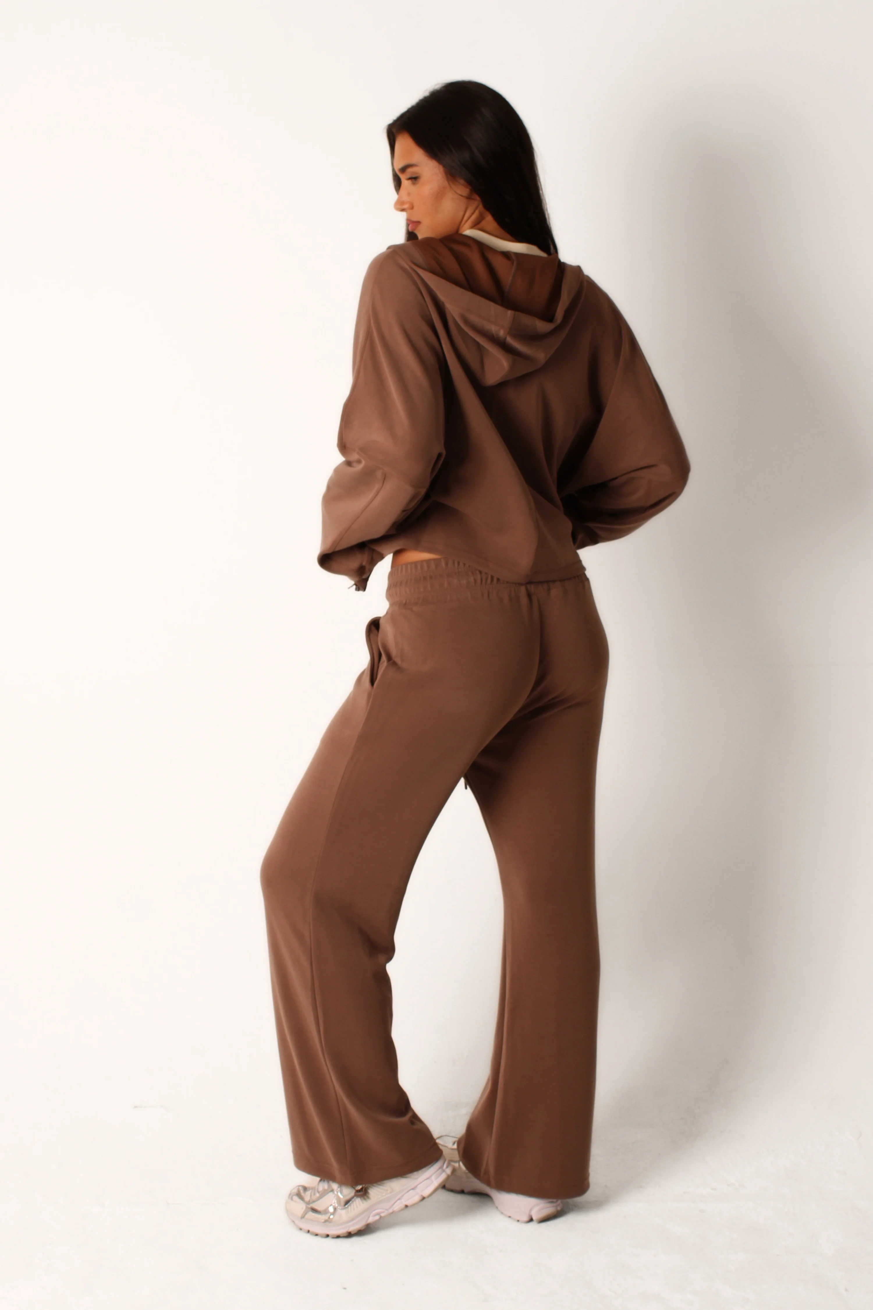 Oversized Light Weight Elasticated Soft Touch Joggers Clay - Image 4