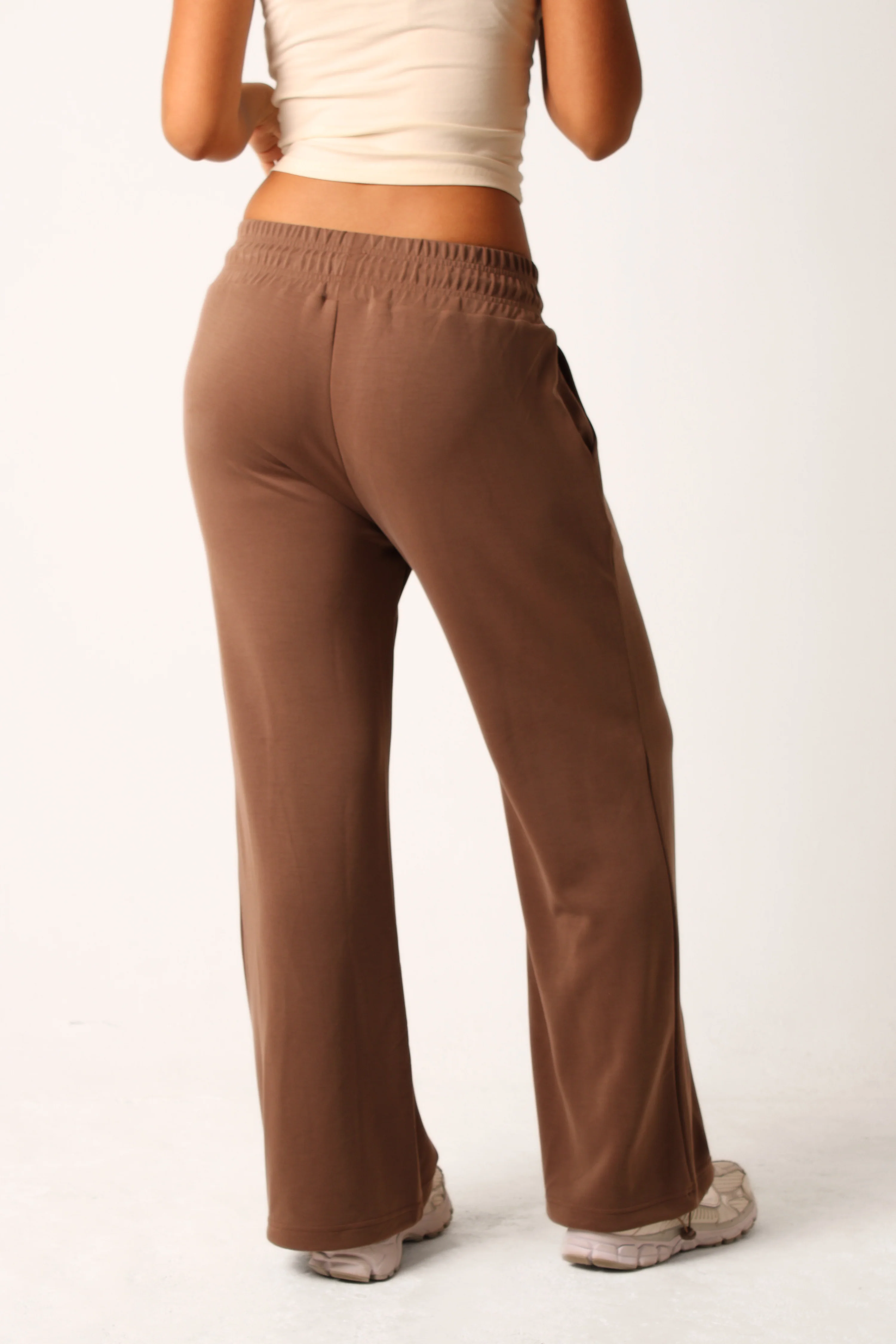 Oversized Light Weight Elasticated Soft Touch Joggers Clay - Image 8