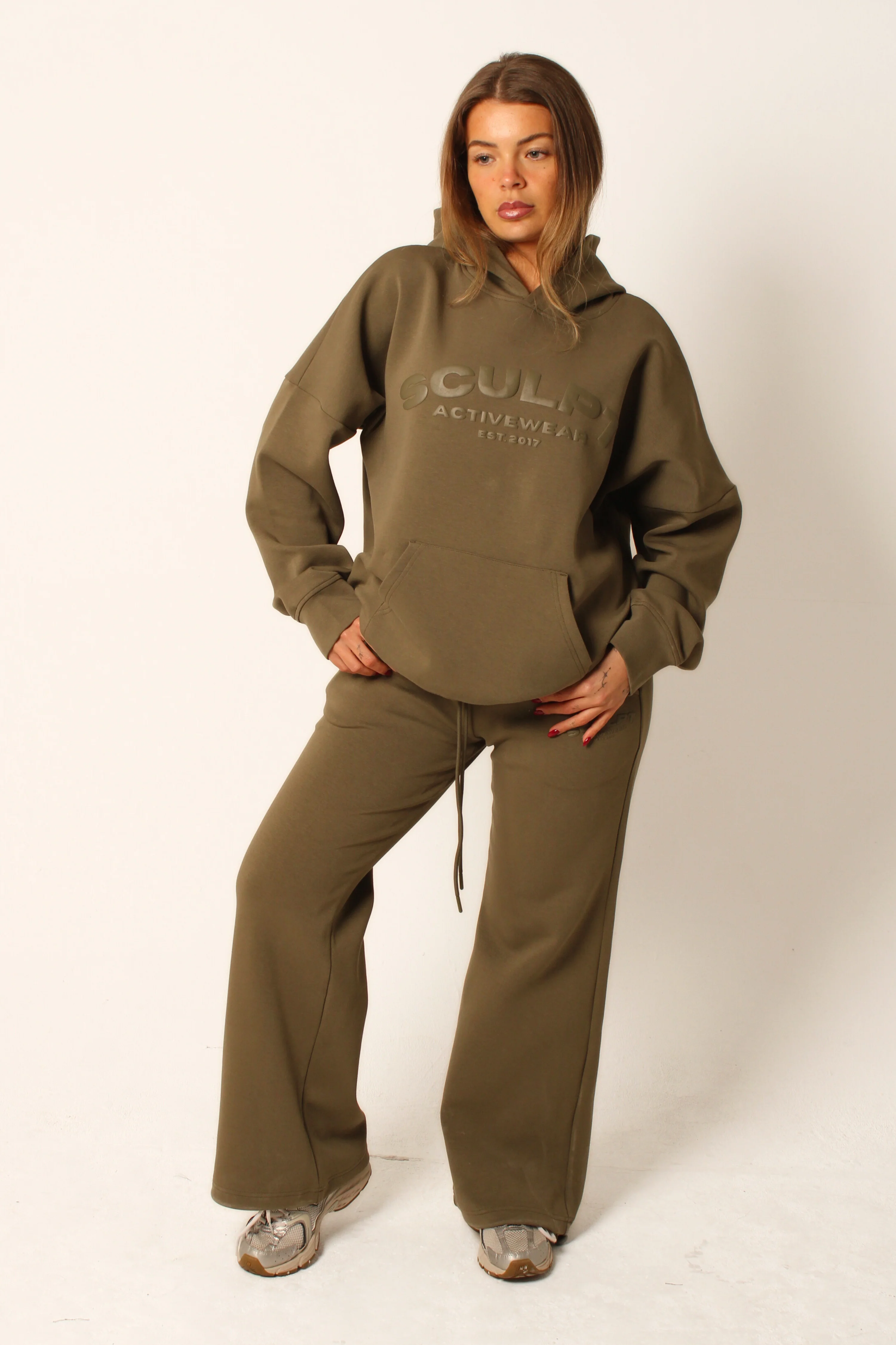Oversized Embossed Printed Logo Hoodie Willow - Image 4