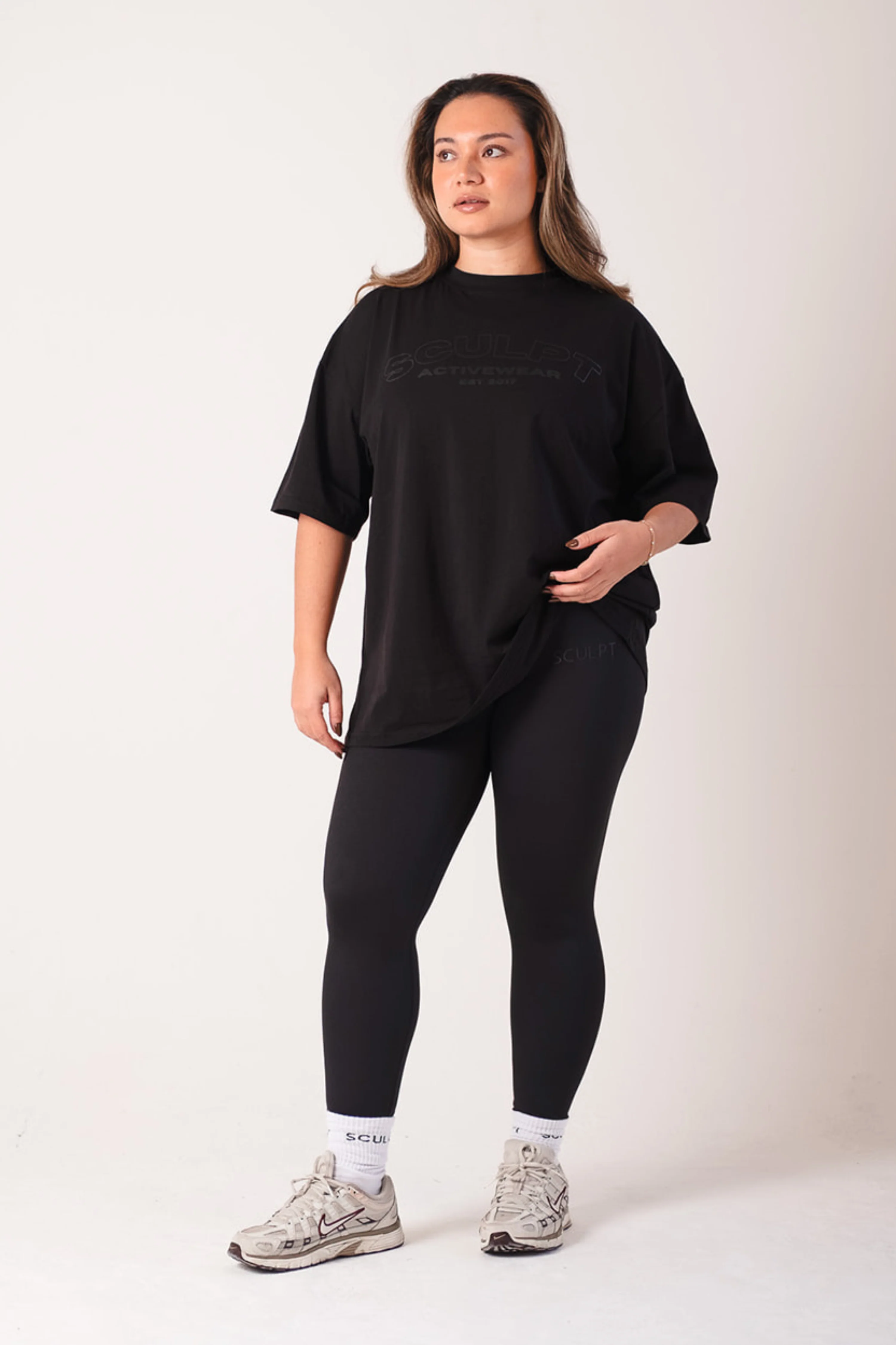 Signature Oversized Short Sleeve Logo T-Shirt Black - Image 12