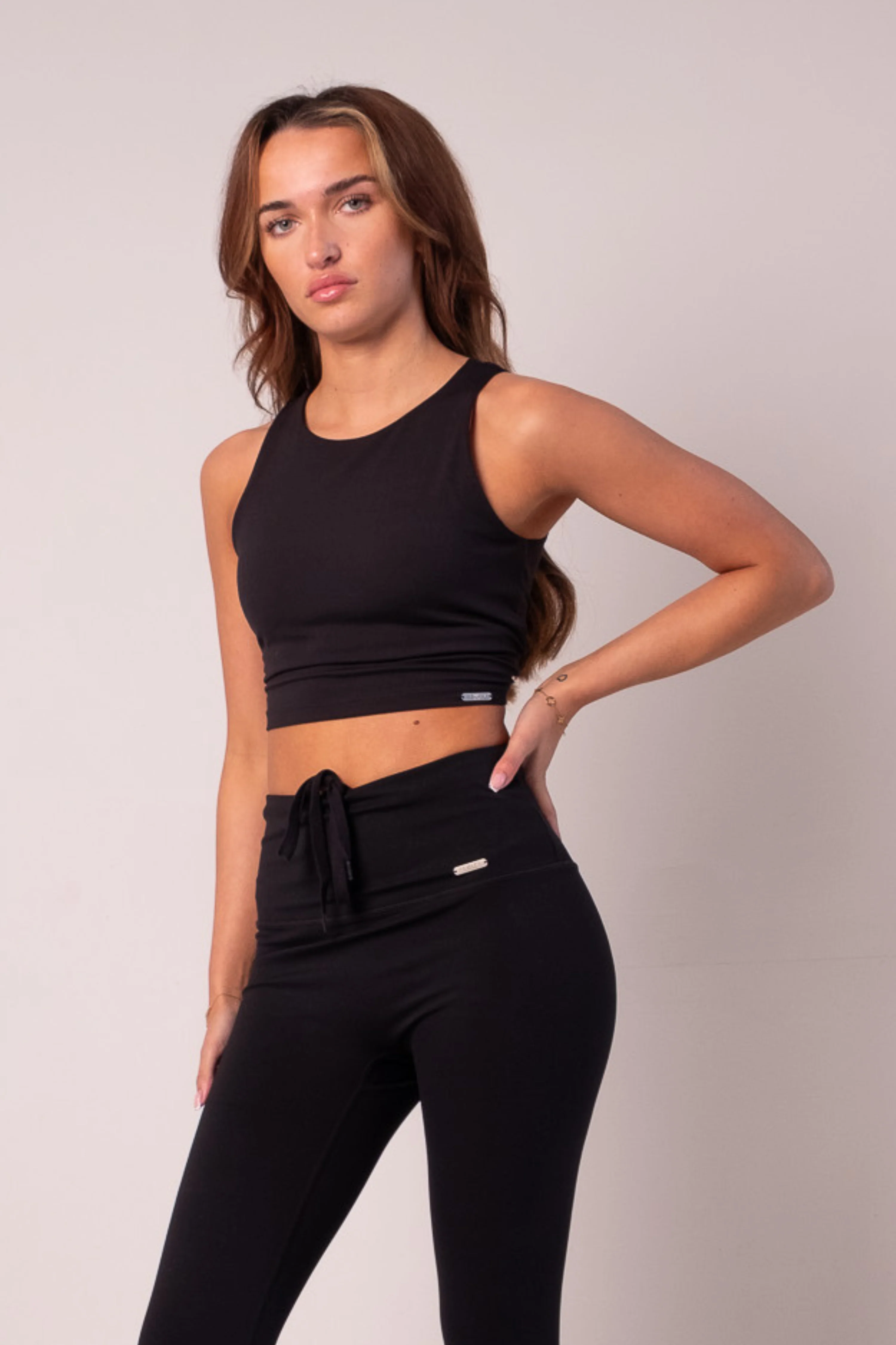 Signature Racer Crop Built In Bra Top Black - Image 8